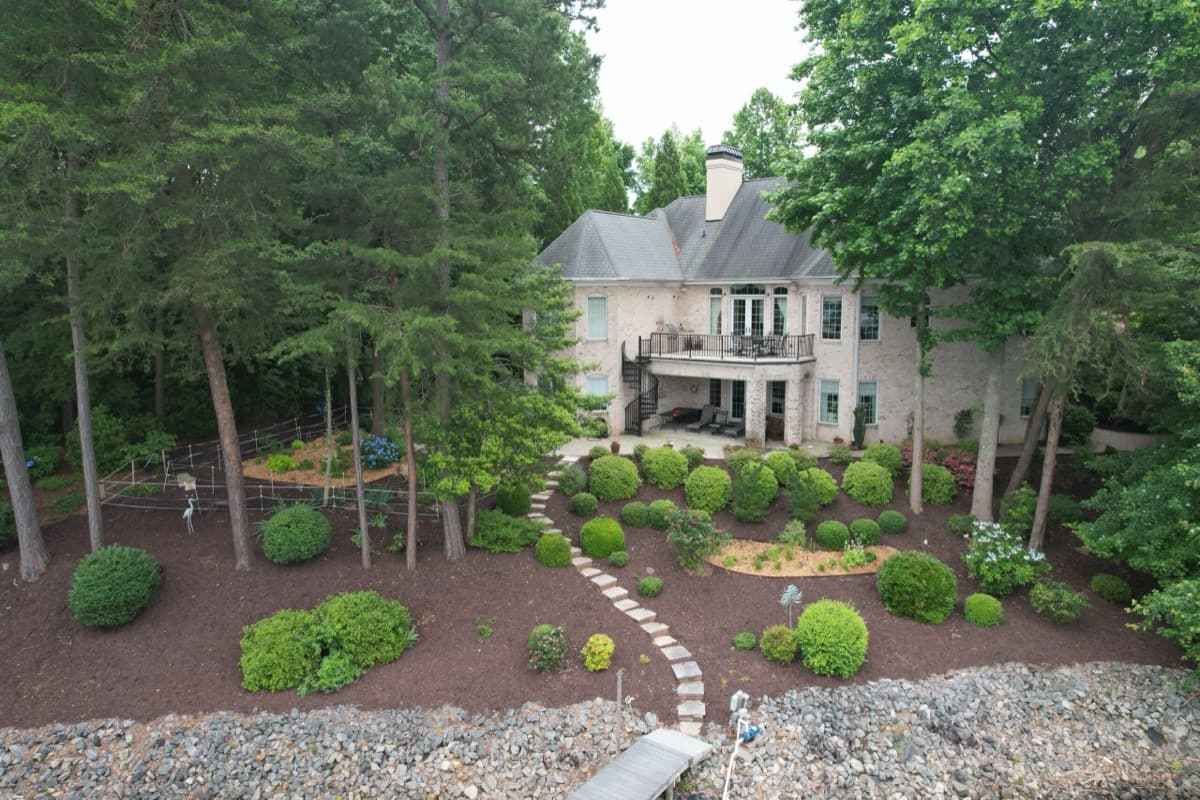 After — Hedge Trimming & Mulch